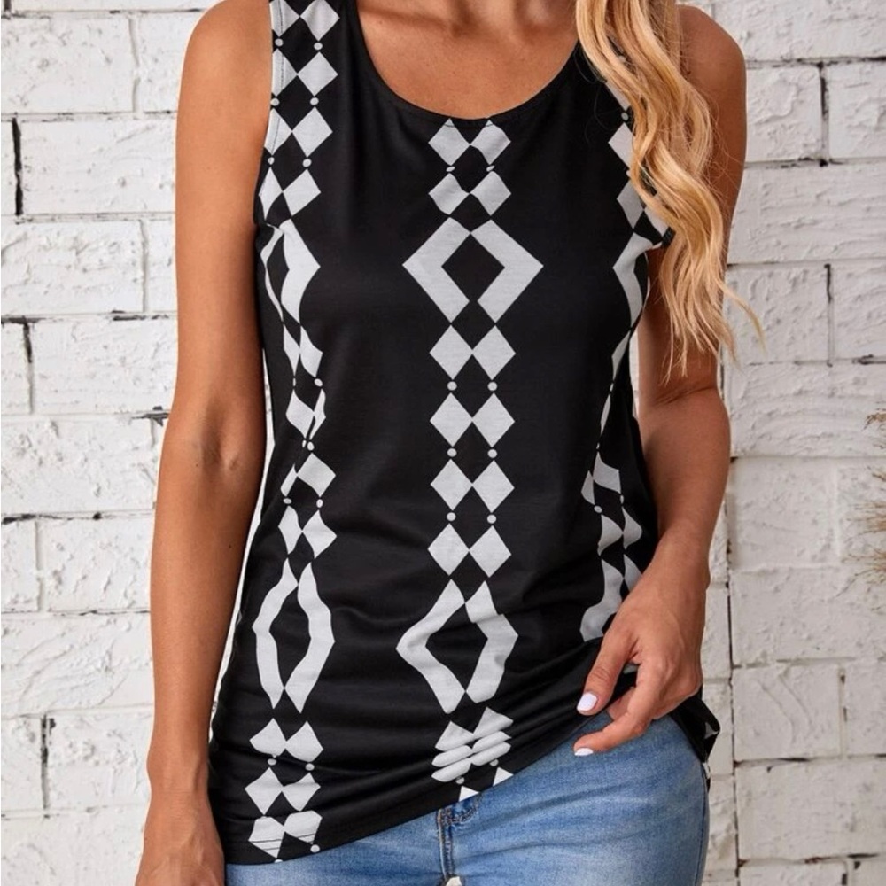 NWOT Geo Print Tank Top